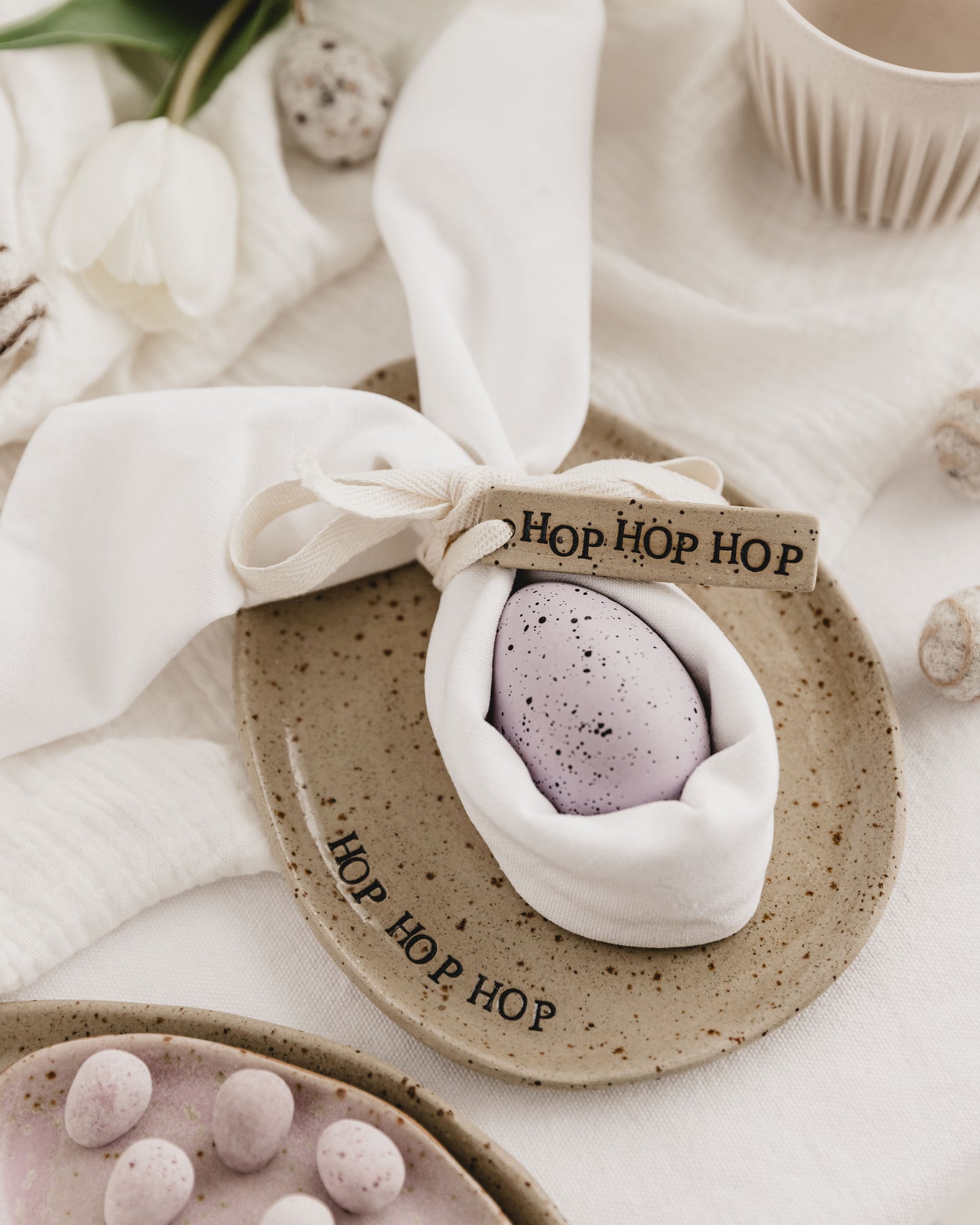 Hop Hop Hop | Ceramic tag